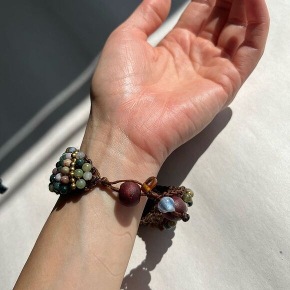 Elegant Multicolor Beaded Bracelet - Picture 9 of 14